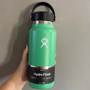 GREEN Hyrdroflask!